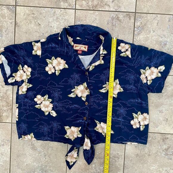 Caribbean Joe Hawaiian Button Down Tie Front Cropped Blouse | Size 3x - Picture 7 of 9